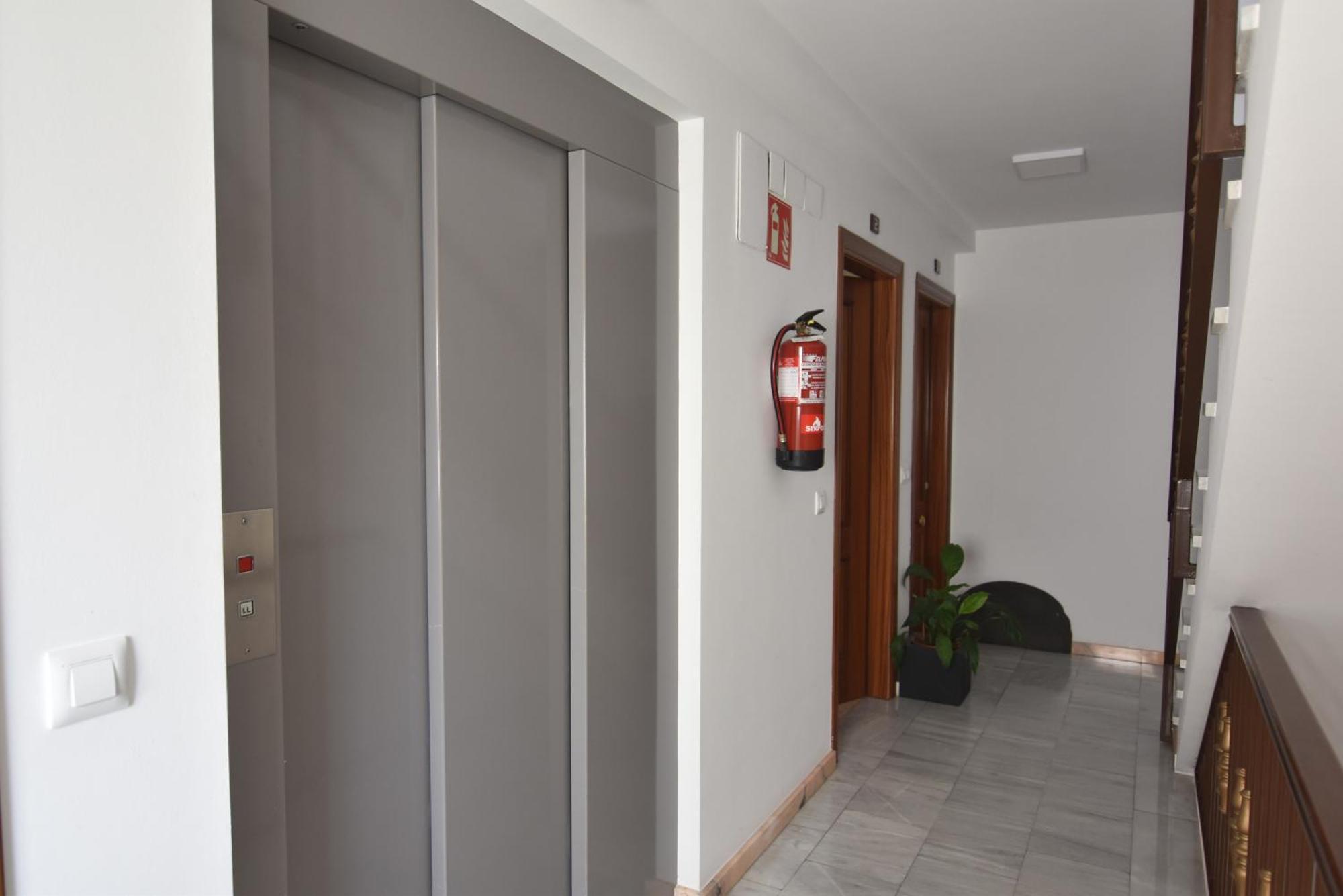 Rnet - Lluis Companys Roses Apartment Exterior photo